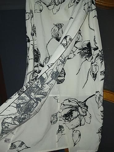 Ağ rəngli, nazik askılı qadın donu - Naqış: qara-qələm üslubunda iri