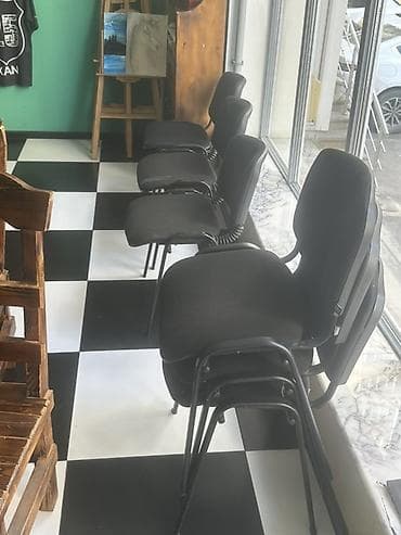 yumru masalar: Açılmayan, Dördbucaq masa — 1