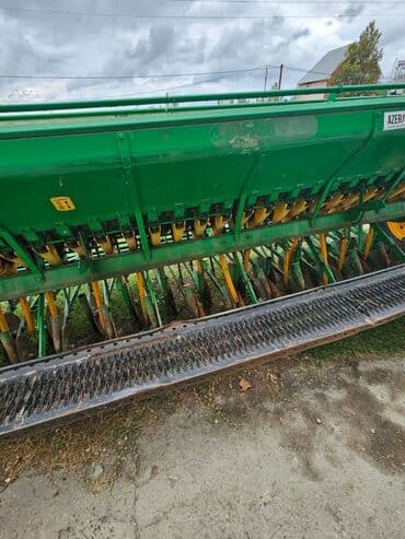 xanımlar ucun maşınlar: Belarus MTZ traktoru - Güclü ön və arxa təkərli, tam ölçülü kabinəli — 9