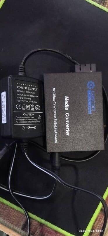 x plata: Media converter cascom 1 cüt və hərəsinin öz qida bloku üstündə. əla — 4
