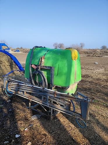 Kənd təsərrüfatı üçün asma tipli dərmanlama aparatı (traktor arxasına lalafo.az -da Kənd təsərrüfatı üçün asma tipli dərmanlama aparatı (traktor arxasına