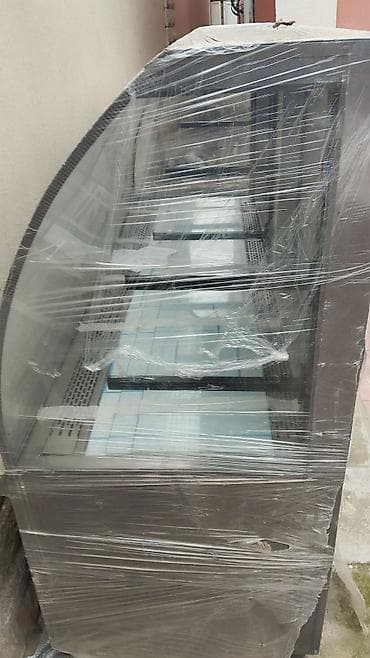 Soyutmalı vitrindən ibarət şirniyyat/qatıq‑pendir vitrin soyuducusu -