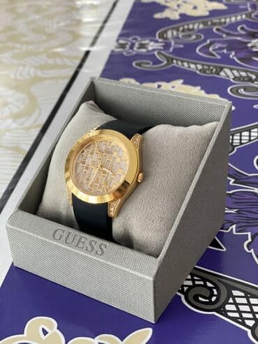 tozlu aksesuar instagram: Qol saatı, Guess — 3