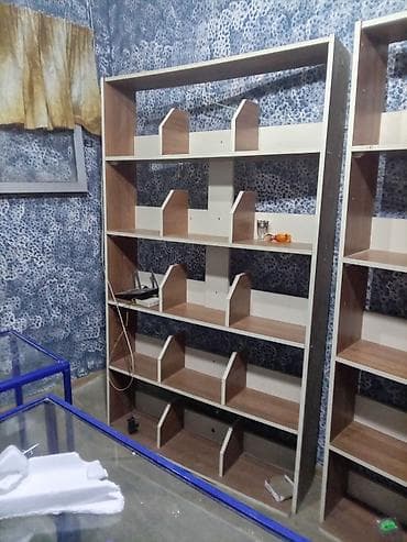 Digər mebel: Vitrin iki eded bir yerde 100 azn — 2