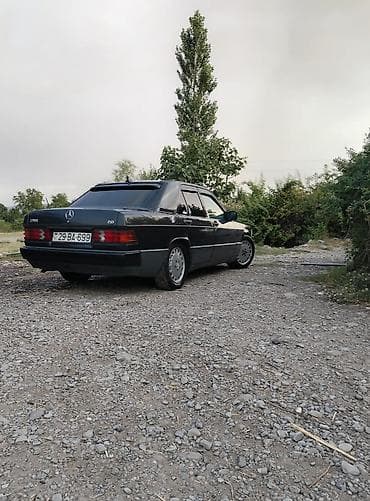 Mercedes-Benz 190: 2 l | 1990 il Sedan lalafo.az -da Mercedes-Benz 190: 2 l | 1990 il Sedan