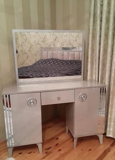 Brilliance: ✔️700 man(Ceyranbatan). Yataq dəsti. Təcili evden çıxmalıdır.1 neçə — 4