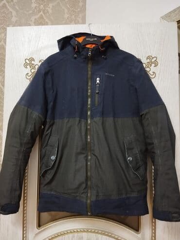 Qadın geyimləri: Kurtka 40 L razmer kişi ücun — 2