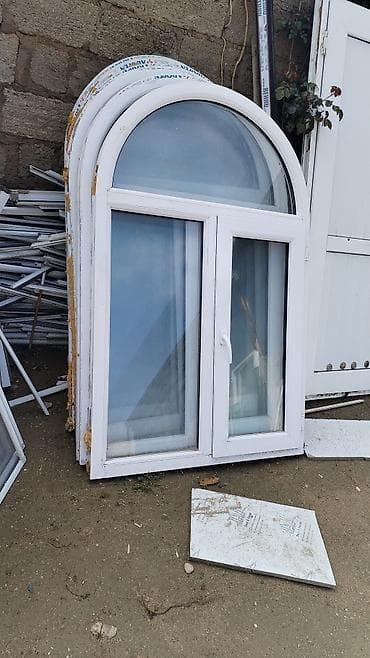 Salam en 1m hundurluk 1.60 6ədəd 4 dənəsi cift 2 qat şuşə setkasi var