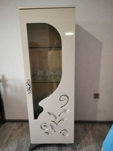 gül refi: Düz TV altlığı, Polkalı, Laminat — 3