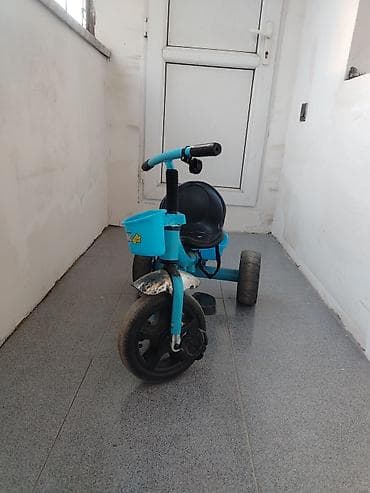 robot oyuncaqlar: Uşaq üçtəkərli velosipedi - Rəng: mavi - Ön səbət və arxa yük qutusu — 2