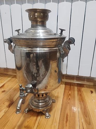 samovar satilir: 7 litir su tutur hec bir problemi yoxdu əla vəziyyətdədir qiyməti 220 — 3