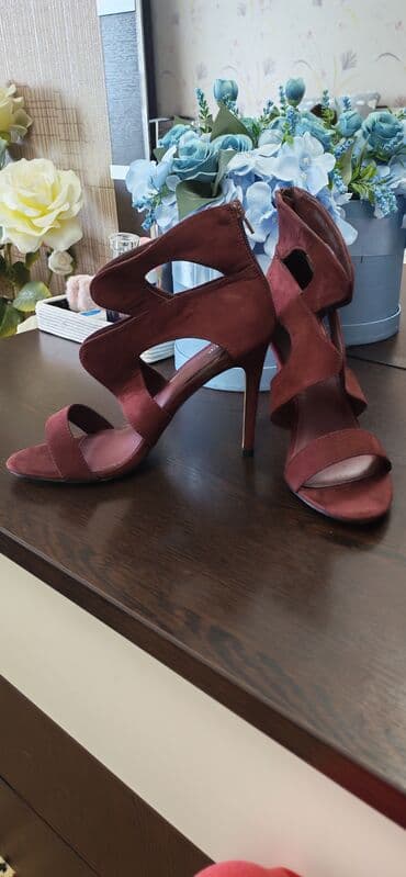 Basanoşka və səndəllər: Ölçü: 39, rəng - Qırmızı, İşlənmiş — 2