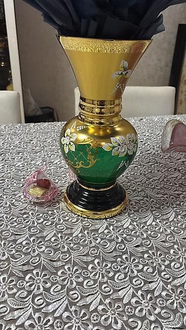 Bohemiya üslubunda bəzək dəsti - Material: qalın şüşə - Dekor: əl işi