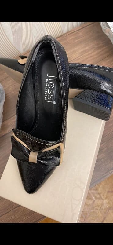 Ayaqqabı Yeni 🎀
Qiyməti 50m
razmeri 39