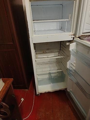 4 luk kabel: İki qapılı məişət soyuducusu - Üst hissədə dondurucu bölmə, çıxarıla — 5