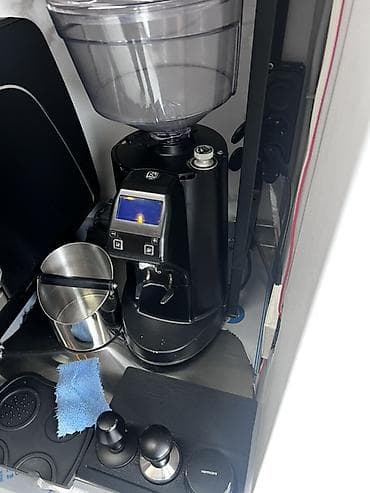 Peşəkar espresso üçün qəhvə dəyirmanı - Elektron idarəetmə paneli və — 3