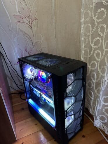 Gaming masaüstü kompüter – RGB işıqlanma və güclü soyutma ilə. -