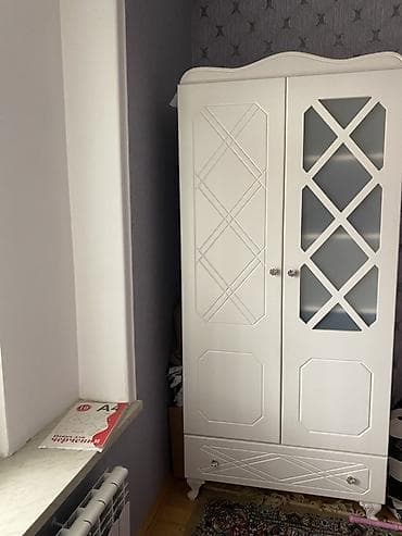 tibbi dolab: İşlənmiş, 2 qapılı, Siyirməli, Ağ, Digər material, Açılan, Düz dolab — 1