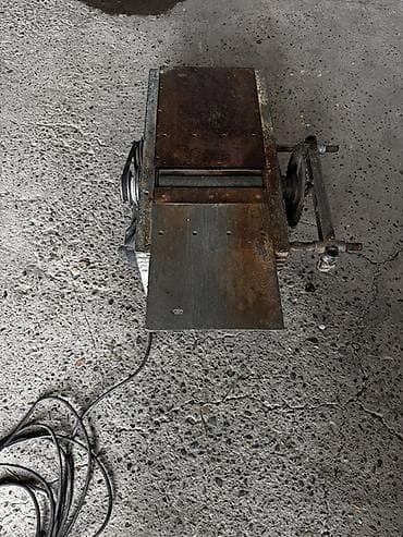 digər alətlər: Ağac emalı üçün elektriklə işləyən universal dəzgah - Üst hissədə — 2