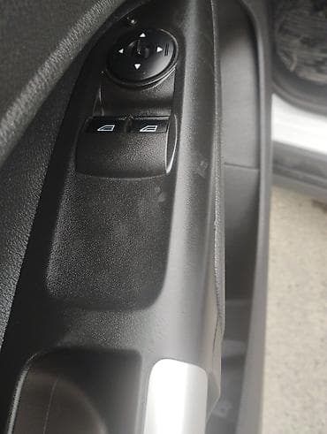 ford masin: Ford Transit Connect ağ rəngli yük furqonu - Korpus: uzun baza, 2 — 7