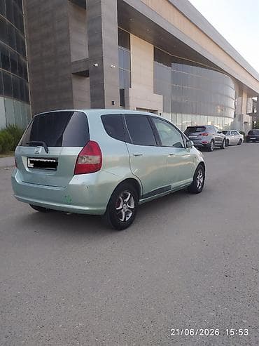 Nəqliyyat: Honda Fit: 1.4 l | 2004 il Hetçbek — 5
