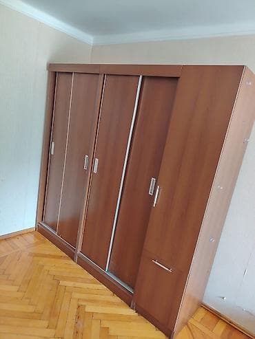 Ev üçün mebel: İşlənmiş, 4 qapılı, Qəhvəyi, Kupe, Düz dolab — 1