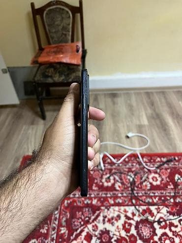 iphone 9 pro: Poco F5 Pro, 256 GB, rəng - Qara, Sensor, Barmaq izi, Simsiz şarj — 2