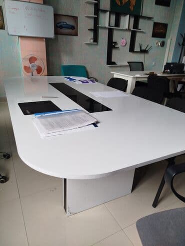 стол для конференций: Oval masa, Siyirməsiz, Parlaq laminat — 1