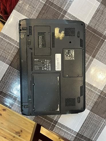 Apple MacBook: Acer Aspire One AO751h-52Br netbuku - Rəng: qırmızı (gövdə), qara — 3