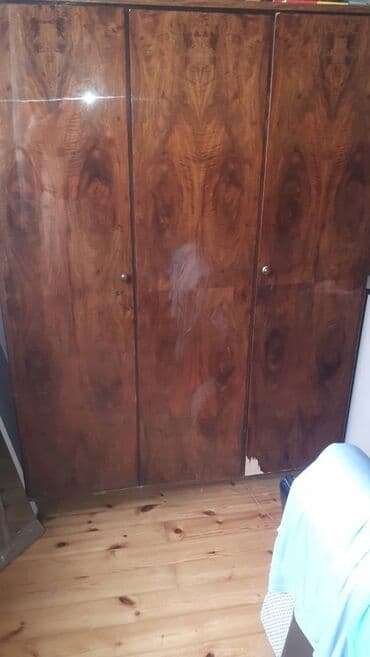 kalçuk şkaf: İşlənmiş, Açılan, 3 qapılı Düz dolab, Qarderob, paltar dolabı — 2