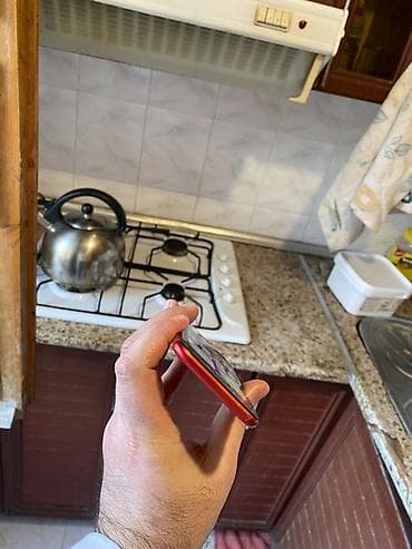 redmi note 6 pro: IPhone SE 2020, 64 GB, Qırmızı, Barmaq izi — 8