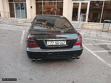 arxa spoyler: Mercedes-Benz E 320: 3.2 l | 2004 il Sedan — 2