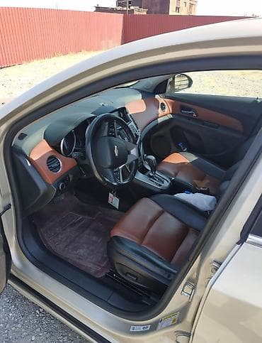 Продажа авто: Chevrolet Cruze sedan - Kuzov: sedan, qızılı/metalik rəng - — 8
