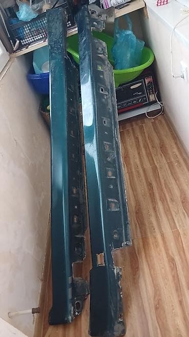 203 mercedes: Məhsul: Avtomobil üçün yan ətəklər (cüt) - Material: metal - Rəng — 1