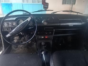 Ehtiyat hissələri: VAZ 2106, mavi rəng, sedan kuzov Texniki xüsusiyyətlər: - Benzin — 4