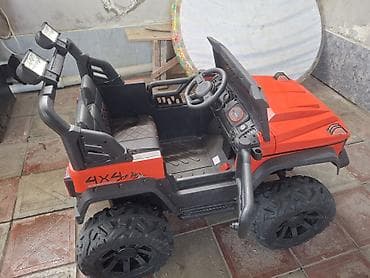 Bu 4x4 elektrikli uşaq maşını təxminən 2 yaşdan 6-7 yaşa qədər uşaqlar — 4