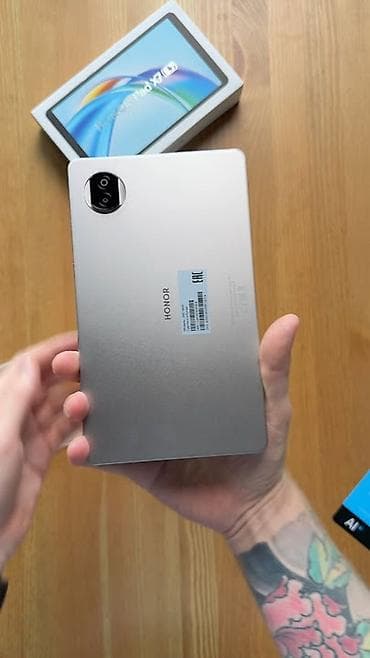 Kompüter və noutbuk aksesuarları: HONOR Pad X7 LTE planşet - Yaddaş: 4 GB RAM + 64 GB daxili yaddaş — 2