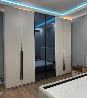 balaca skaf: Qonaq və ya yataq otağı üçün modern dolab - Dizayn: Minimalist — 1