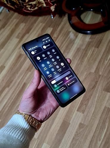 iphon 14: Samsung Galaxy A52, 128 GB, rəng - Qara, Zəmanət, Sensor, Barmaq izi — 6