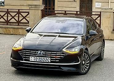 Hyundai Sonata Hybrid – qara rəngli, aerodinamik fastback kuzov — 3