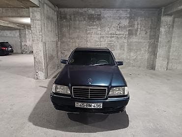 Mercedes-Benz 220: 2.2 l | 1995 il Sedan