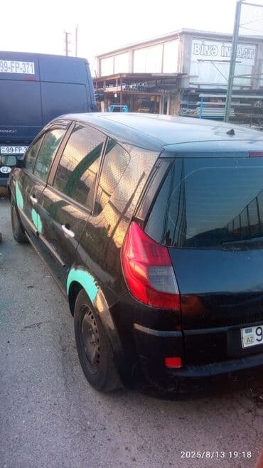 rul pedal: Renault Scénic, qara rəng, 5 qapılı kompakt minivan. Texniki və — 3