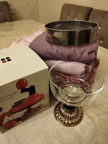 madonna servis: Təcili koc sebebi ile evden çıxardiram 1 konfet qabi, 1 ələk, 1 — 2