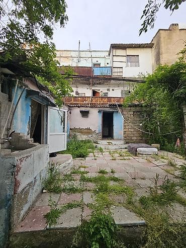 en son qoyulan ev elanlari: Satılır: Həyət evi - Geniş planlı birmərtəbəli ev, ayrı-ayrı böyük — 8