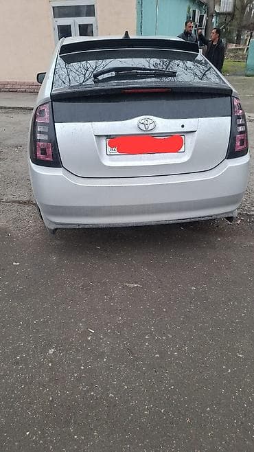 zil maşın: Toyota Prius (XW20) hibrid hetçbek - Gümüşü rəng, 5 qapı - Hibrid güc — 2