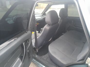 7 yerlik avtomobillər: Lada Samara hatchback - Kuzov: 5 qapılı hatchbek, arxa spoyler və — 6