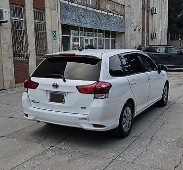 lizing avtomobil: Toyota Corolla: 1.5 l | 2018 il Universal — 5