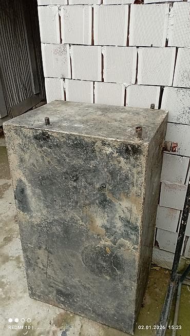 Metal yanacaq/su çəni - Material: qalın divarlı metal (polad)