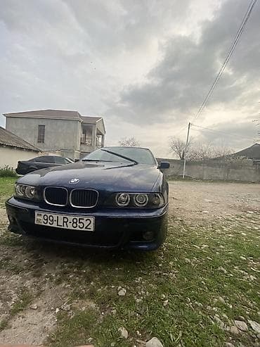 prius c: BMW 528: 2.8 l | 1998 il Sedan — 3