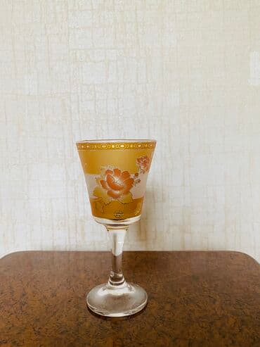 Bitkilər: Şire qabi.İşlenmeyib tezedir. Bir fujeri sinib — 5